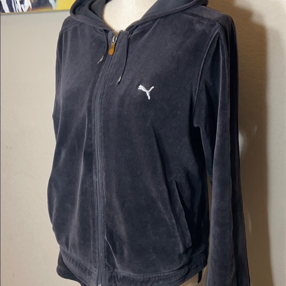 Puma Zip up Valor Hoodie. Women’s Size Large